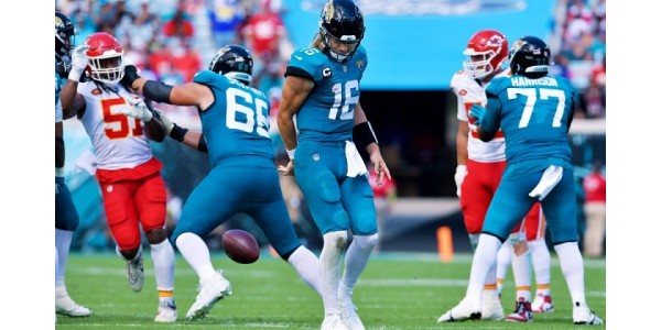 Trevor Lawrences försök att slå Patrick Mahomes misslyckas Trevor Lawrences försök att slå Patrick Mahomes misslyckas